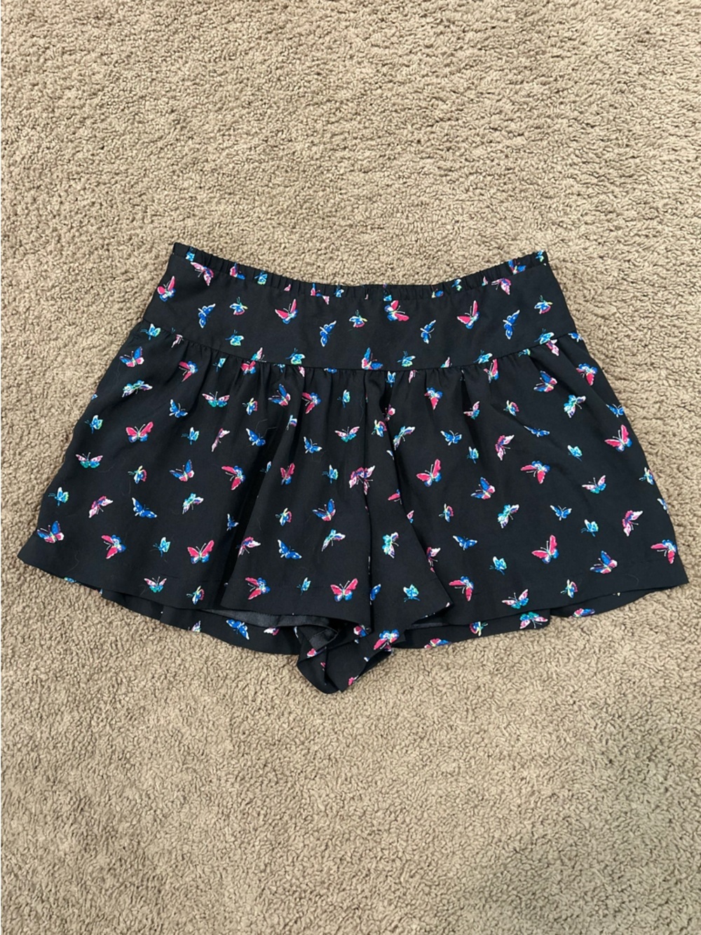 Express Butterfly Print Flowy Shorts Size 4 EUC Lined - Picture 5 of 7